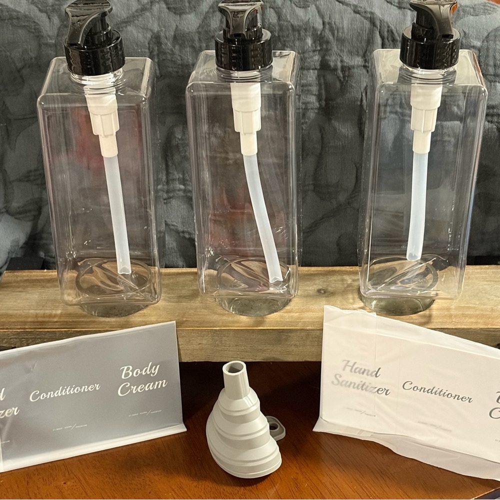 Clear Pump Dispenser Set with Labels. New